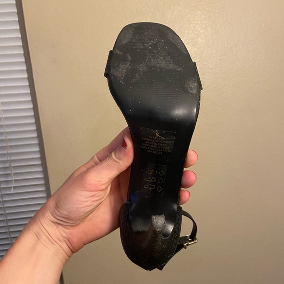 EXPRESS SHOES - Picture 10 of 13